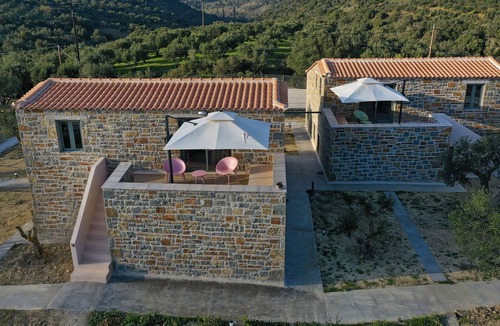 Pylos-Nestoras Apartment | Afentiko Pigadi - Studio with Garden View