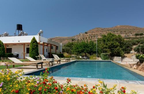 Kaliviani Apartment | Agarathos Rooms & Pool Kaliviani -On the road to Balos