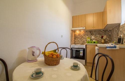 Kato Korakiana Apartment | Aggeliki apartments Dassia By Hotelius