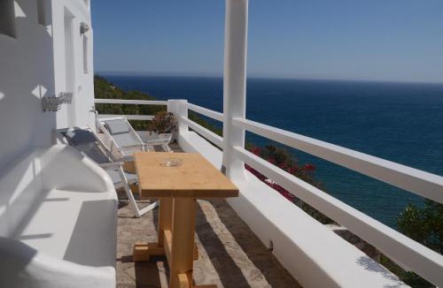 Milos Apartment | Agia Kyriaki Studios