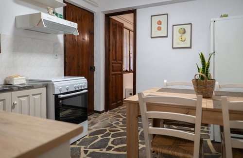 Karlovassi Apartment | Agnanti Seaview Villa