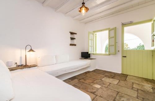 Agios Romanos House | Agrelia Seafront Residences