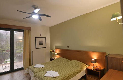 Xanthi Bed & Breakfast | Agriani Hotel – Triple with Pool & Mountain Views