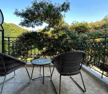 Xanthi Bed & Breakfast | Agriani Hotel - Xanthi Pool & Mountain Views