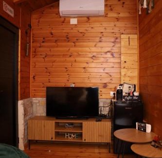 Kamez House | Airport Comfort Nest