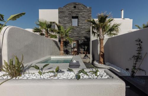Kamari Cabin | Aja Retreat Luxury Suites