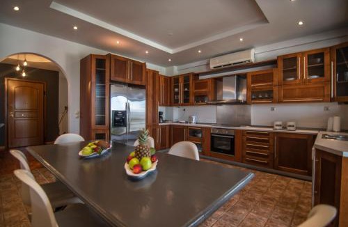 Egira Apartment | Akrata's Elegant Luxury Suite
