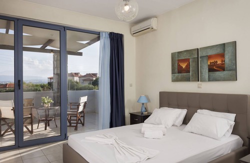 Stavros Villa | AKRON VILLAS #3, Family friendly, close to sandy beaches