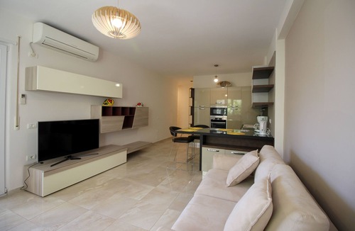 Sarande Apartment | Albania Dream Beachront Apartment