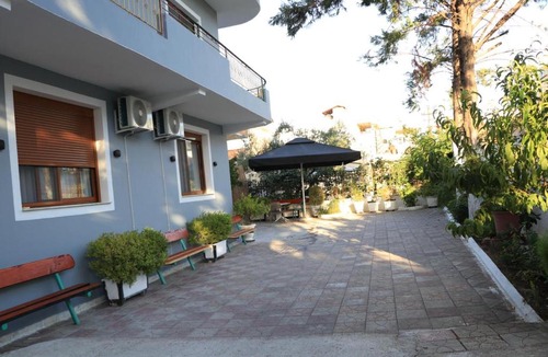 Sheqi i Vogel House | Albora Guest House 3