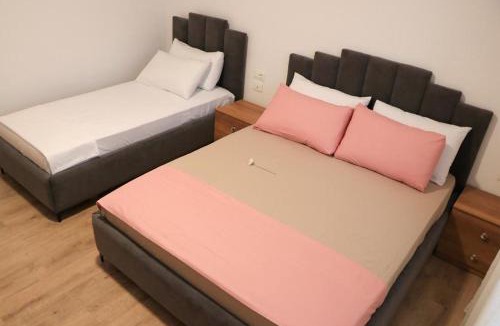 Sheqi i Vogel House | Albora Guest House