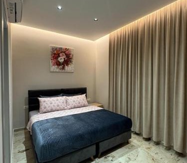 Mbrostar-Urë House | Alesia's Guesthouse