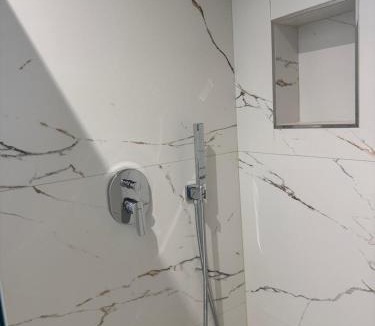 Mbrostar-Urë House | Alesia's Guesthouse