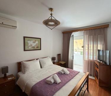 Gjirokaster Apartment | Alex Guest Apartment