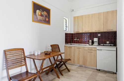Lefkimmi Apartment | Alexandra Apartment 13 with Private Balcony & Wi-Fi