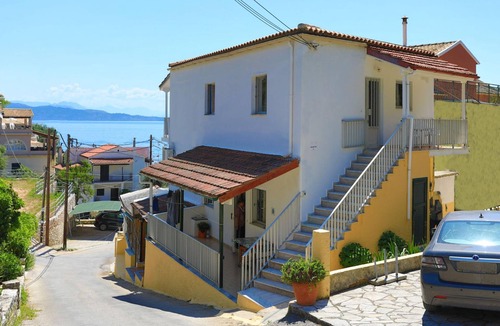 Katavolos Apartment | Alexandra Apartment in Katavolos