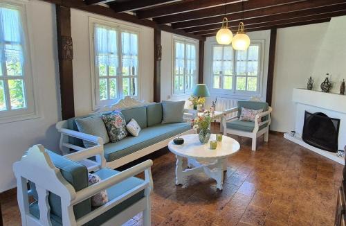 Nea Makri House | All-season Maison Nea Makri