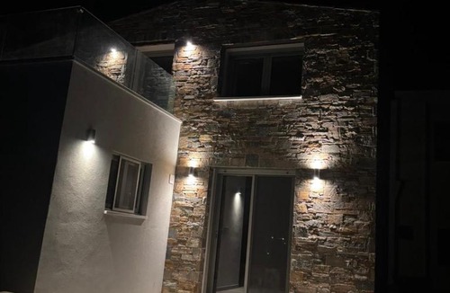 Kymi-Aliveri House | Almira Seaside Suites
