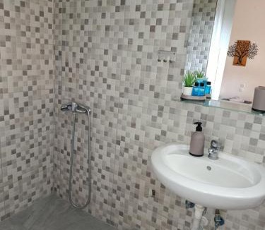 Nea Mesagkala Apartment | Almirikirooms