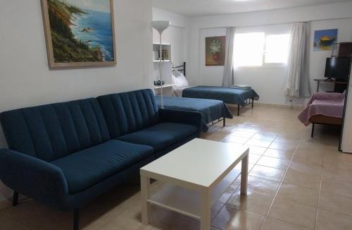 Paralia Ofryniou Apartment | Almond Apartments Ground Floor Apt