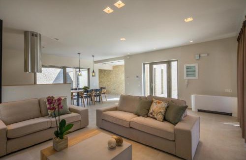 Dafnata Villa | Almyra Villas