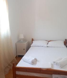 Karlovassi Apartment | Alonaki home 1