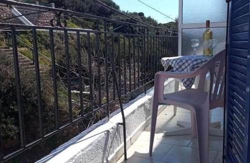 Patitiri Apartment | Alonnisos Beachfront Nest - Cozy Summer Gem