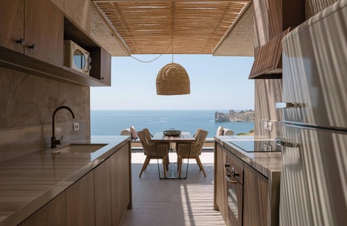 Vizari Villa | Altera Cave Villas