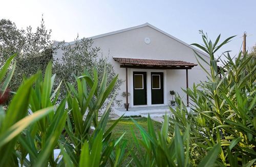 Lefkimmi Apartment | Alykes family resort