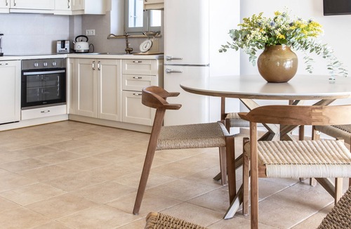 Lefktron House | Amani Earthy Living