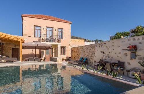 Drapanias Villa | Amara Theta Living With Private Pool