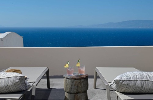 Oia Villa | Amazing Santorini Villa | 1 Bedroom Suite | Breath-taking Sea Views | Oia