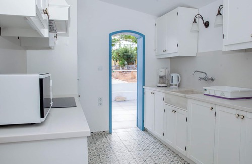 Stalida House | Amazing Traditional Home on Beach