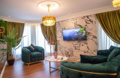 Paskuqan Hotel | Ambasada QTA