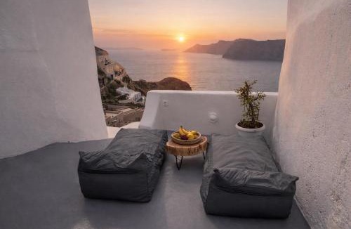 Oia Villa | Ambi Villas Santorini
