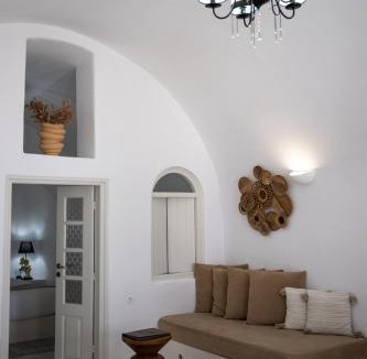 Oia Villa | Ambi Villas Santorini