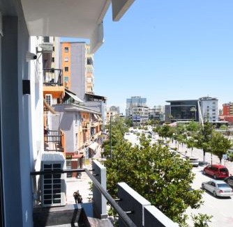 Mbrostar-Urë Apartment | Amelia Luxury Apartments 2 Fier
