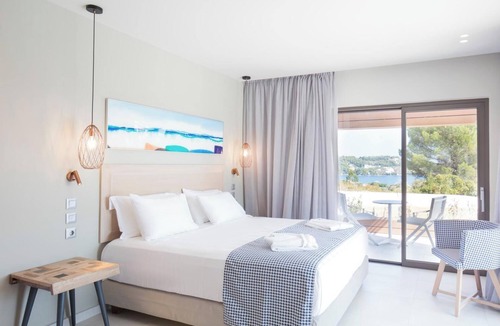 Skiathos Town Hotel | Amira