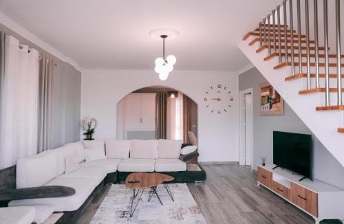 Berat Villa | Amla's Villa