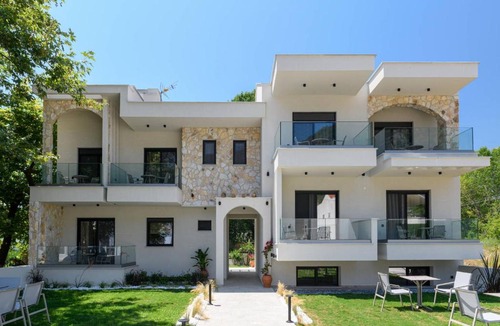 Golden Beach Hotel | Ammothines Beach Suites