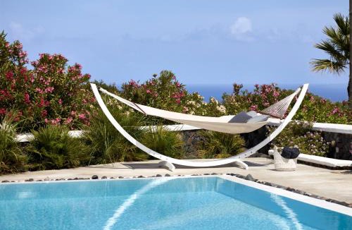 Exo Gialos Villa | Amor Hideaway Villas by Mr and Mrs White
