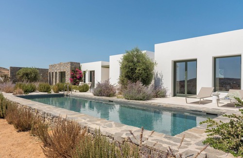 Naousa Villa | Ampelas 4BR Villa, Private Pool, To Ktima Paros
