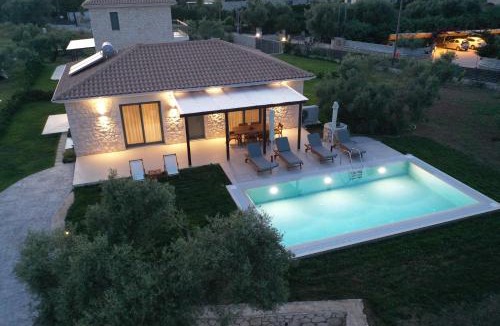 Lefkada Town Villa | Anagallis Villas