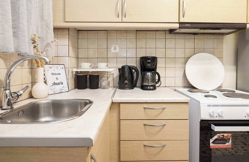 Keratsini-Drapetsona Apartment | Anaris 2 Bd Balcony Hidden Gem in Drapetsona
