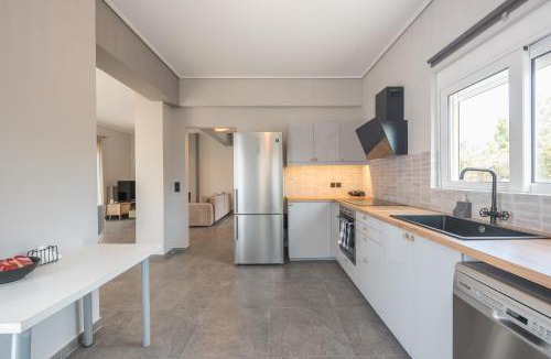 Palaia Fokaia Villa | Anavyssos Azure Luxury Villa By Greece Apartments