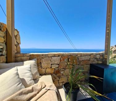 Folegandros Town Apartment | ANDELIAS Signature Suites