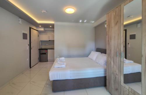 Katerini Apartment | ANDROMEDA Suites by SDR