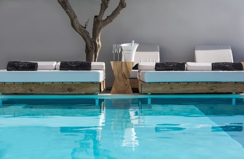 Oia Hotel | Andronis Luxury Suites
