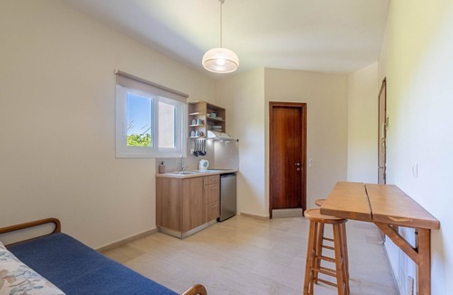 Tzavros Hotel | Angela Hotel and Apartments