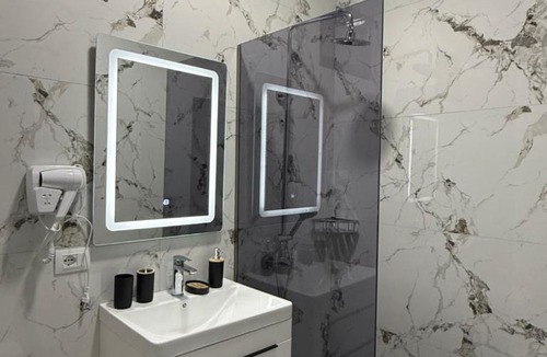Qafe e Gjashtes Apartment | Angela Rooms